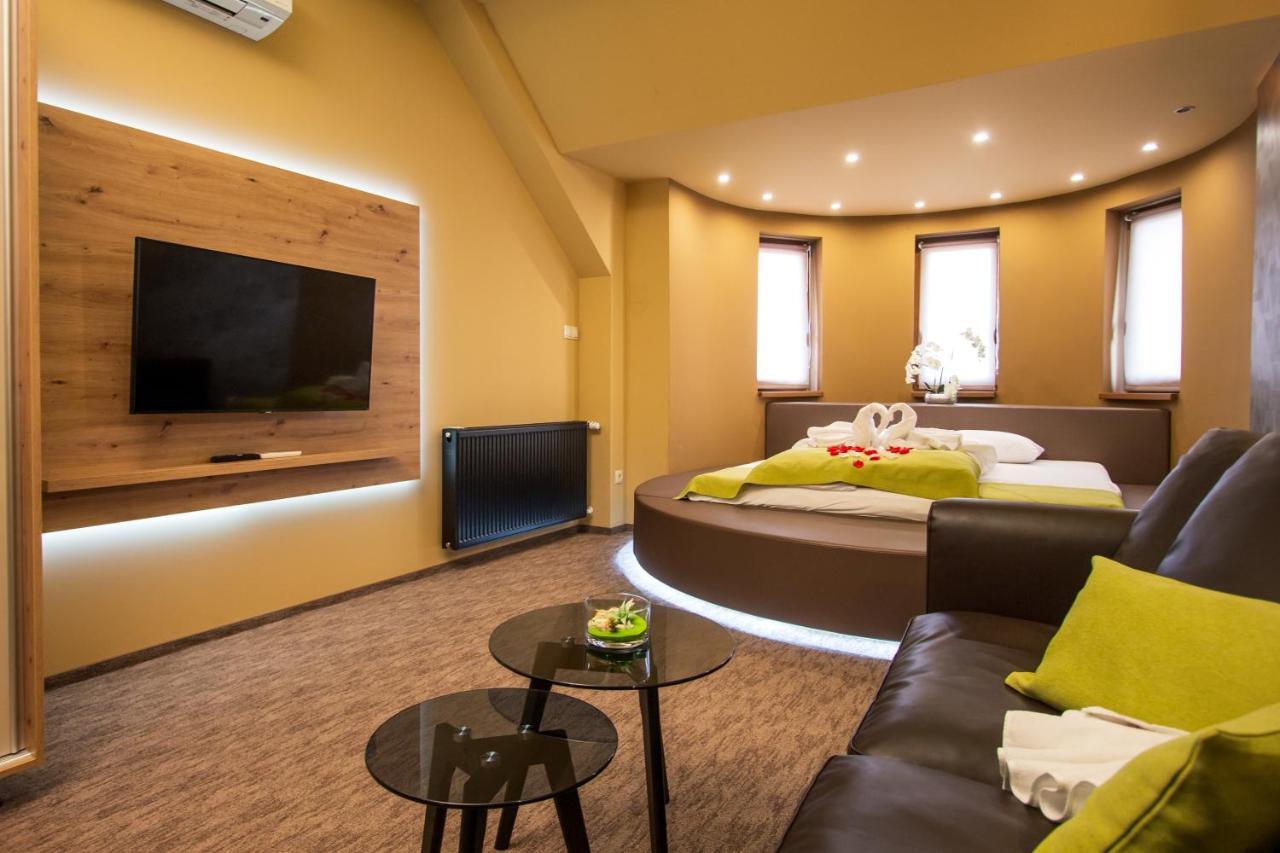 Veres Motel Veresegyház Εξωτερικό φωτογραφία