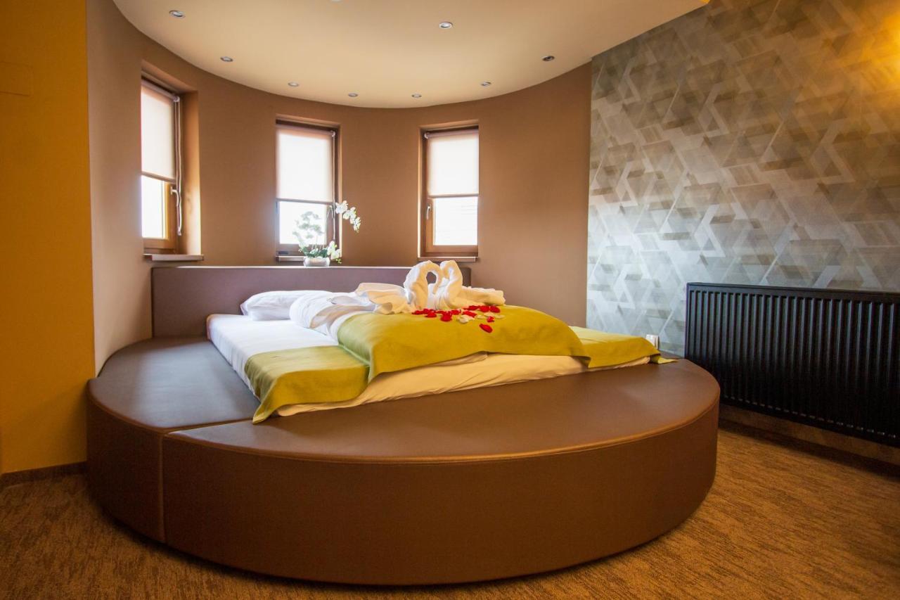 Veres Motel Veresegyház Εξωτερικό φωτογραφία