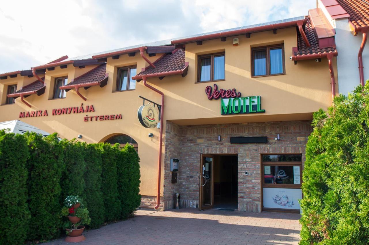 Veres Motel Veresegyház Εξωτερικό φωτογραφία