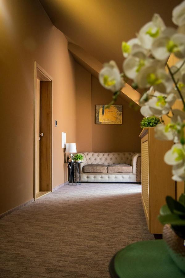 Veres Motel Veresegyház Εξωτερικό φωτογραφία