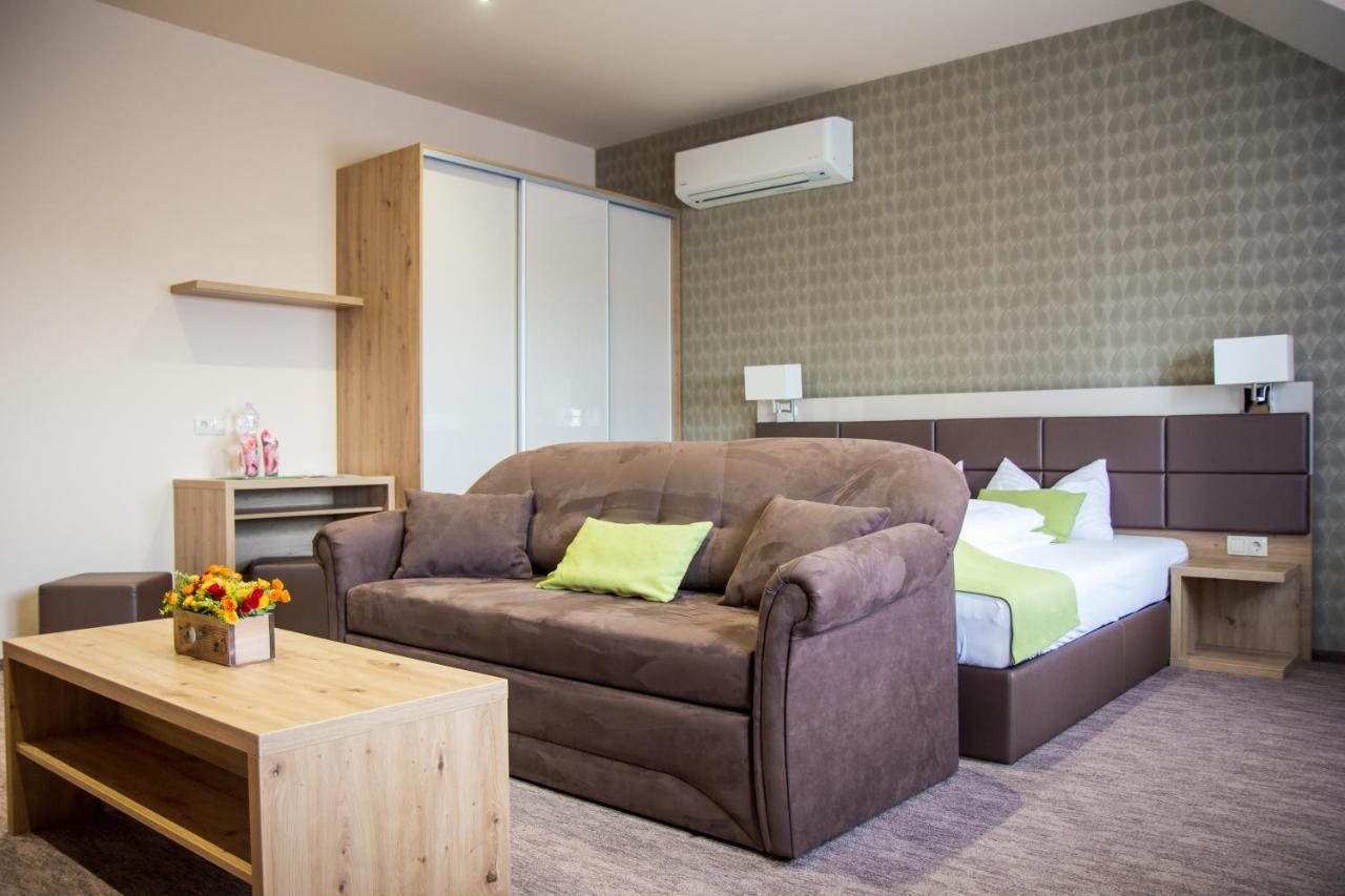 Veres Motel Veresegyház Εξωτερικό φωτογραφία