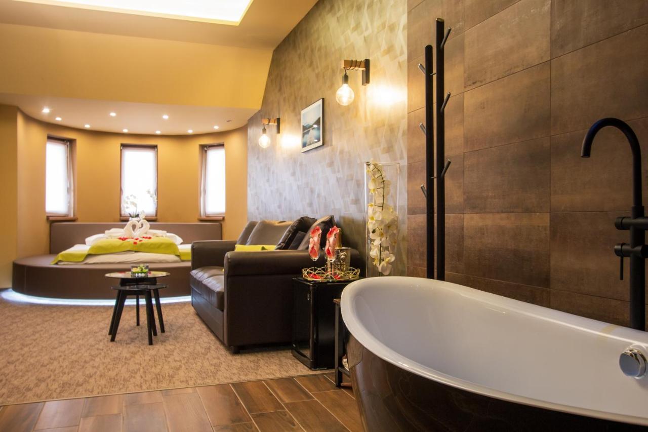 Veres Motel Veresegyház Εξωτερικό φωτογραφία