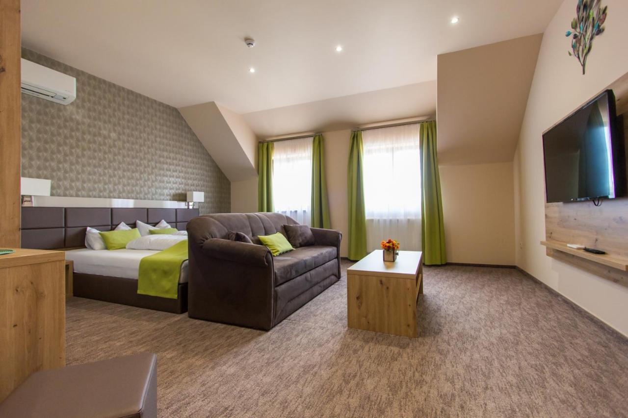 Veres Motel Veresegyház Εξωτερικό φωτογραφία