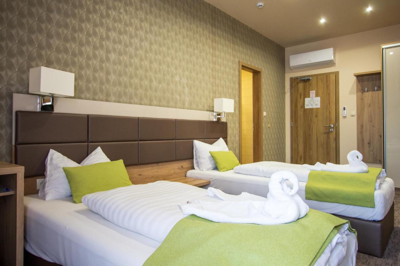 Veres Motel Veresegyház Εξωτερικό φωτογραφία